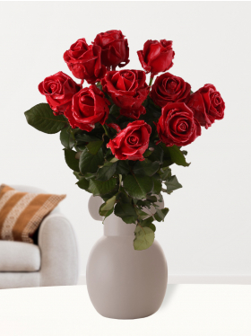 10 red waxroses