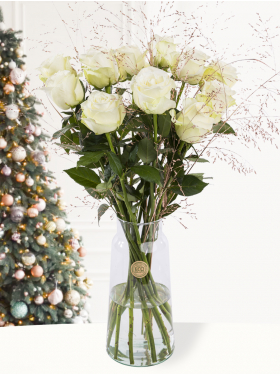 Christmas bouquet white-gold