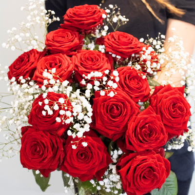 Order red roses online